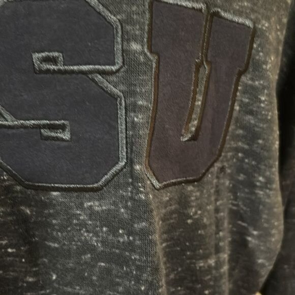 Ndsu North Dakota Bison Charcoal Gray Sweatshirt Womens Medium New - Picture 3 of 7